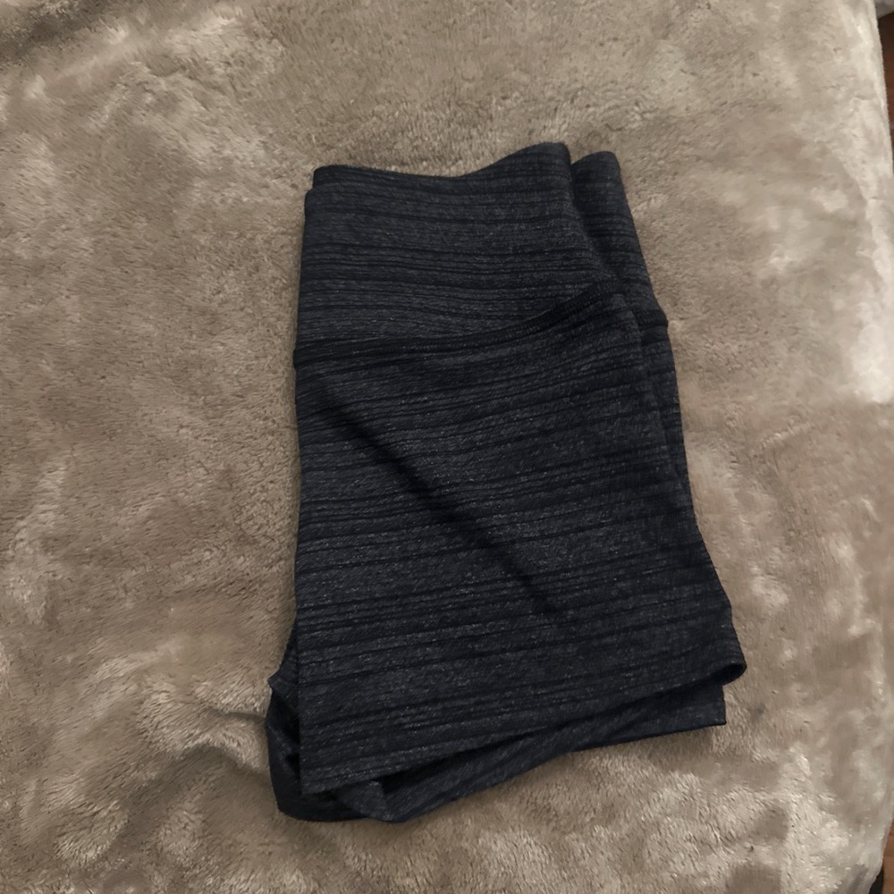 Beyond yoga spacedye dark grey yoga booty shorts